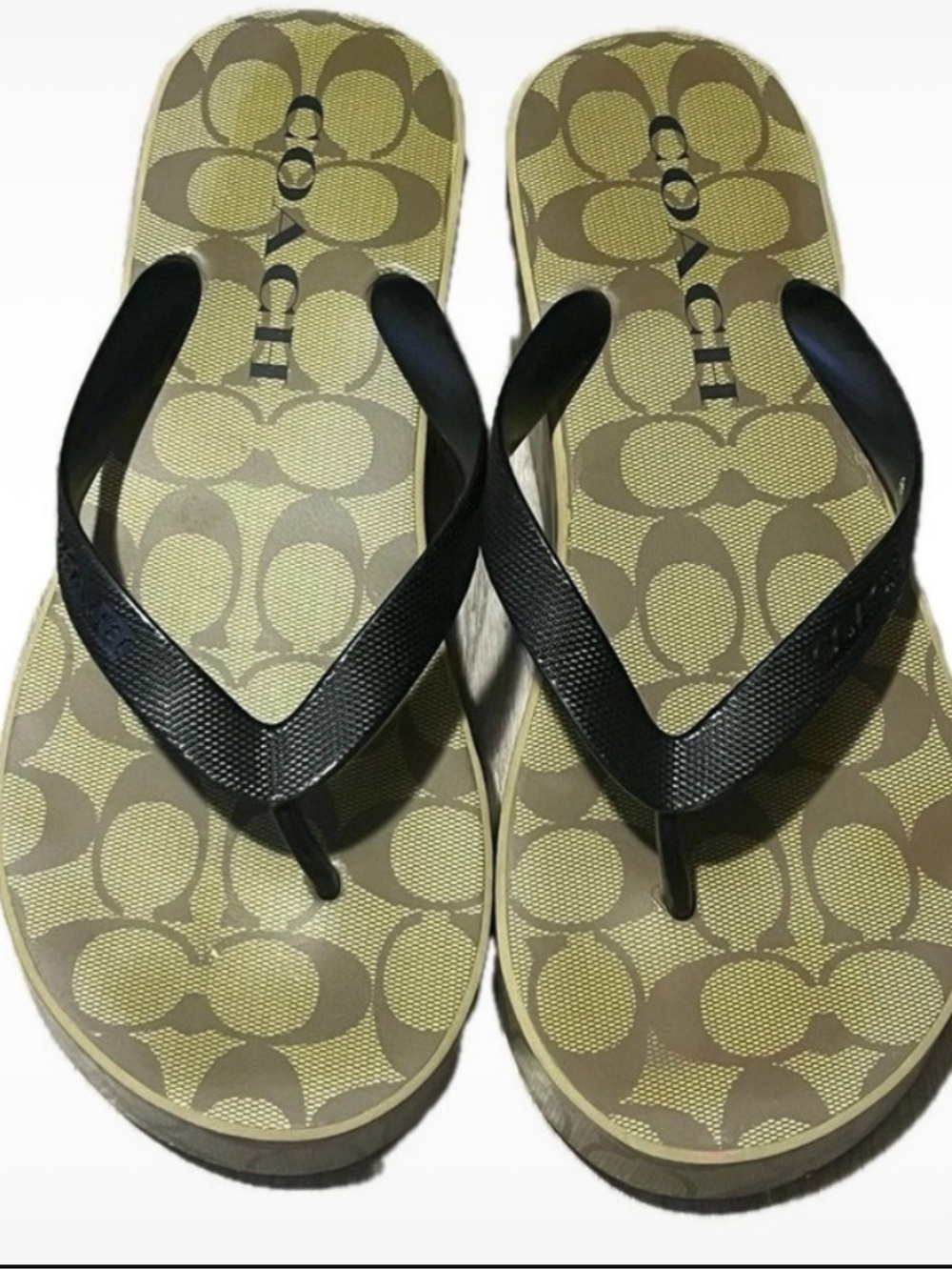 Coach Lynn Signature Black and Tan Flip Flops, Size 10B